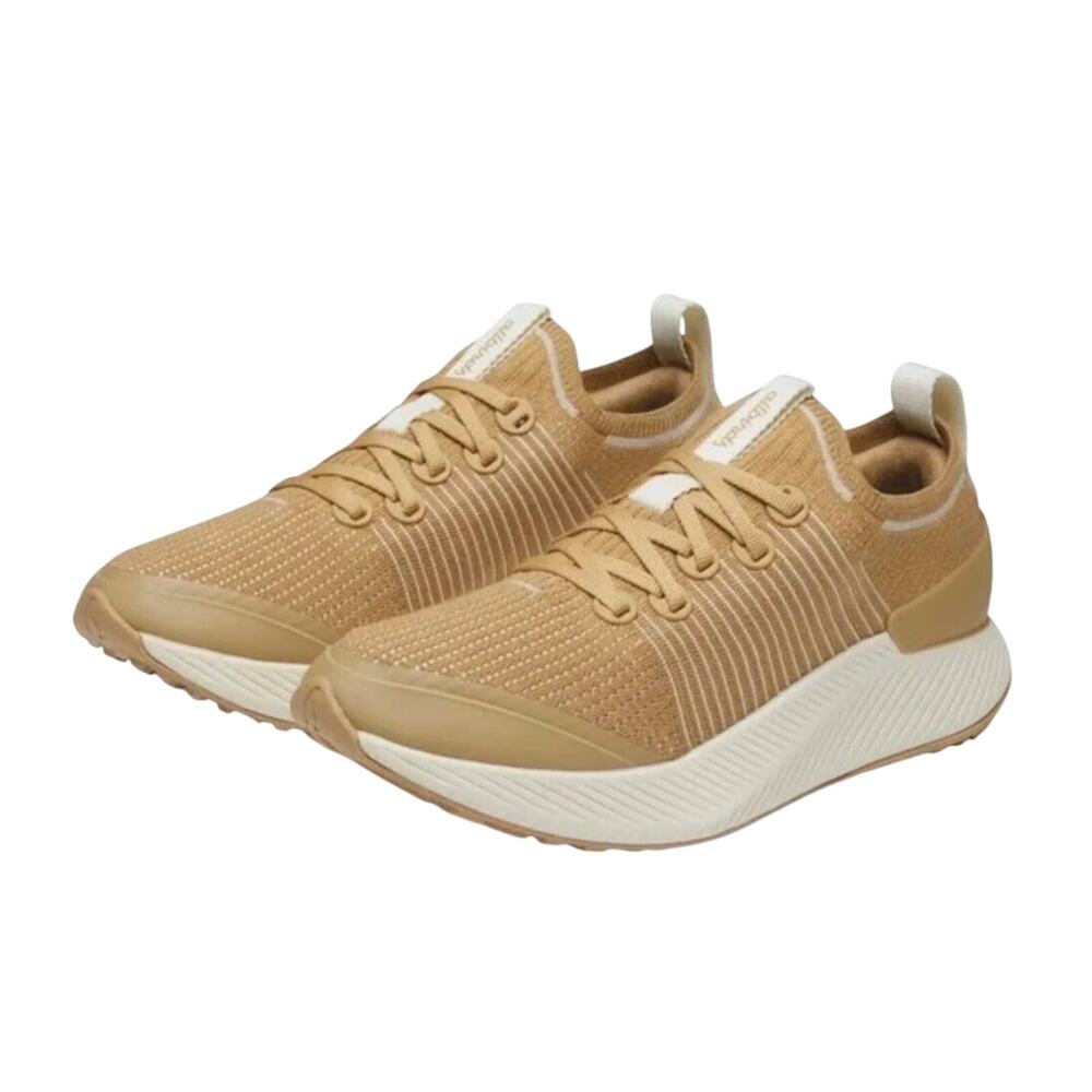 Allbirds Tree Flyer Tan / Beige Knit Running Sneakers women size 10 NWOT